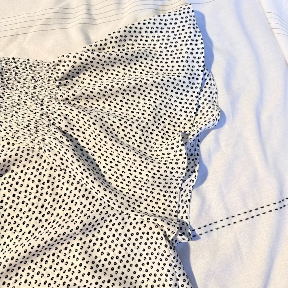 Rose + Olive Womens 1X Polka Dot Flutter Sleeve Smocked Blouse White Black Top